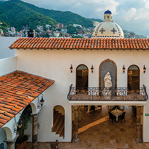 Casa Kimberly top view of elegant estate